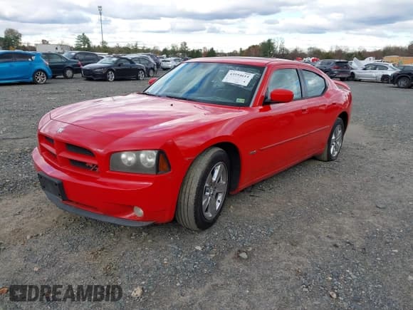 ✅ 2008 Dodge Charger R/T • VIN: 2B3KA53H88H185590 • Lot: 43594614. Listed on IAAI with 111,160 mi. Free auction sales archive from the USA and detailed vehicle history report at DreamBid. Image 2.