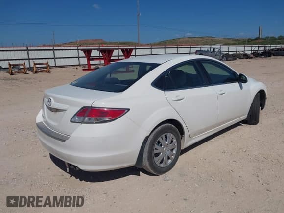 ✅ 2010 Mazda 6 i Sport • VIN: 1YVHZ8BH5A5M04484 • Lot: 42850761. Wystawiony na IAAI z przebiegiem 148 119 mil. Bezpłatny archiwum sprzedaży aukcyjnych z USA i szczegółowy raport historii pojazdu na DreamBid. Zdjęcie 4.