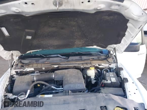 2017 Ram 1500 SLT z VIN 1C6RR6GG4HS676025, wystawiony jako IAAI lot #43585212 z przebiegiem 95 645 mil mil oraz . Historia ofert i sprzedaży dostępna na DreamBid. Obrazek 10.