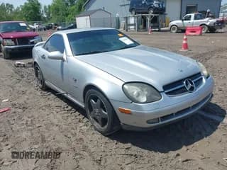 ✅ 1999 Mercedes-Benz SLK 230/320 • VIN: WDBKK47F9XF136119 • Lot: 42462836. Listed on IAAI with 137,586 mi. Free auction sales archive from the USA and detailed vehicle history report at DreamBid. Image 1.