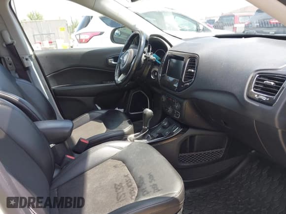 ✅ 2021 Jeep Compass Latitude • VIN: 3C4NJDBB7MT593308 • Lot: 42728573. Listed on IAAI with 71,928 mi. Free auction sales archive from the USA and detailed vehicle history report at DreamBid. Image 5.