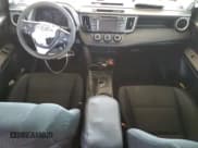 ✅ 2017 Toyota RAV4 LE • VIN: 2T3BFREV5HW653432 • Lot: 58183915. Wystawiony na Copart z przebiegiem 94 751 mil. Bezpłatny archiwum sprzedaży aukcyjnych z USA i szczegółowy raport historii pojazdu na DreamBid. Zdjęcie 8.