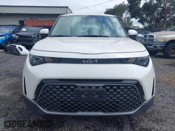 ✅ 2023 Kia Soul EX • VIN: KNDJ33AU4P7850519 • Lot: 43156323. Listed on IAAI with 51,018 mi. Free auction sales archive from the USA and detailed vehicle history report at DreamBid. Image 12.