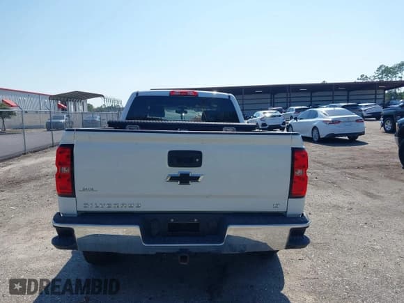 ✅ 2017 Chevrolet Silverado 1500 LT • VIN: 3GCUKRECXHG193252 • Lot: 43488573. Listed on IAAI with 202,376 mi. Free auction sales archive from the USA and detailed vehicle history report at DreamBid. Image 15.
