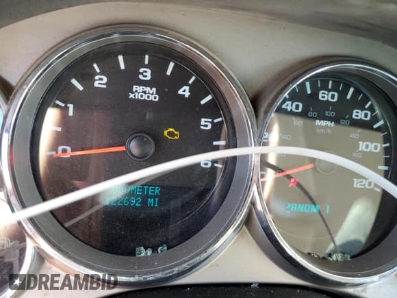 ✅ 2008 Chevrolet Silverado 2500HD Work Truck • VIN: 1GCHK23KX8F132780 • Lot: 73304354. Wystawiony na Copart z przebiegiem 122 692 mil. Bezpłatny archiwum sprzedaży aukcyjnych z USA i szczegółowy raport historii pojazdu na DreamBid. Zdjęcie 9.