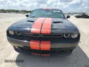 ✅ 2018 Dodge Challenger SXT Plus • VIN: 2C3CDZAG2JH325302 • Lot: 70904764. Wystawiony na Copart z przebiegiem 71 681 mil. Bezpłatny archiwum sprzedaży aukcyjnych z USA i szczegółowy raport historii pojazdu na DreamBid. Zdjęcie 5.
