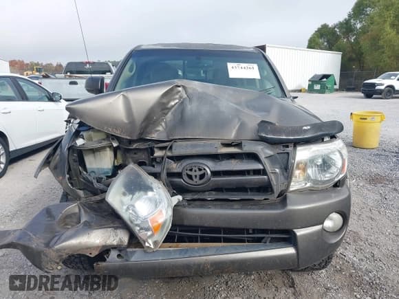 ✅ 2009 Toyota Tacoma PreRunner • VIN: 3TMKU72N19M018905 • Lot: 43744261. Listed on IAAI with 260,709 mi. Free auction sales archive from the USA and detailed vehicle history report at DreamBid. Image 12.