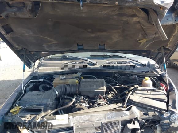 ✅ 2003 Jeep Liberty Limited • VIN: 1J4GL58K13W639573 • Lot: 42051549. Wystawiony na IAAI z przebiegiem 198 676 mil. Bezpłatny archiwum sprzedaży aukcyjnych z USA i szczegółowy raport historii pojazdu na DreamBid. Zdjęcie 10.