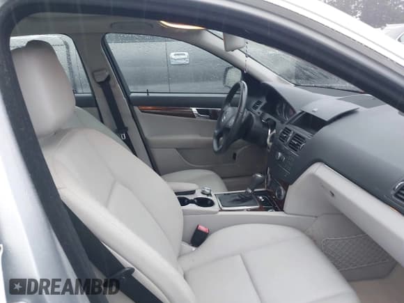 ✅ 2009 Mercedes-Benz C 300 Sport • VIN: WDDGF54X99R054946 • Lot: 42899460. Listed on IAAI with 83,222 mi. Free auction sales archive from the USA and detailed vehicle history report at DreamBid. Image 5.