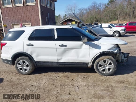 ✅ 2019 Ford Police Interceptor Utility • VIN: 1FM5K8AR4KGA29194 • Lot: 41934796. Wystawiony na IAAI z przebiegiem Nie podano. Bezpłatny archiwum sprzedaży aukcyjnych z USA i szczegółowy raport historii pojazdu na DreamBid. Zdjęcie 12.