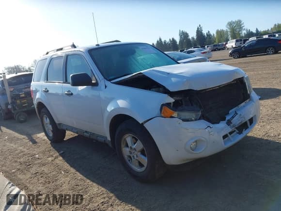 ✅ 2012 Ford Escape XLT • VIN: 1FMCU9DG9CKB92696 • Лот: 42065795. Опубликован ранее на IAAI с пробегом 197 211 миль. Бесплатный доступ к архиву аукционных продаж из США и подробный отчёт об истории автомобиля на DreamBid. Изображение 1.