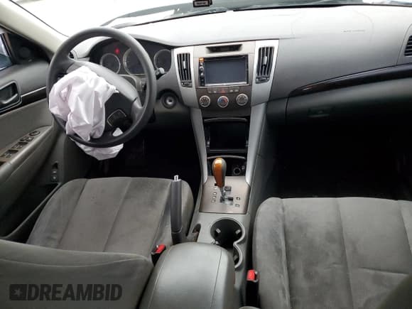 ✅ 2009 Hyundai Sonata GLS • VIN: 5NPET46C39H567504 • Лот: 81162904. Опубликован ранее на Copart с пробегом Не указан. Бесплатный доступ к архиву аукционных продаж из США и подробный отчёт об истории автомобиля на DreamBid. Изображение 8.