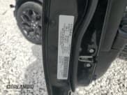 ✅ 2019 Chrysler 300 S • VIN: 2C3CCABT6KH682502 • Lot: 91202375. Wystawiony na Copart z przebiegiem 59 378 mil. Bezpłatny archiwum sprzedaży aukcyjnych z USA i szczegółowy raport historii pojazdu na DreamBid. Zdjęcie 13.