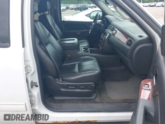 ✅ 2013 Chevrolet Tahoe LT • VIN: 1GNSKBE00DR197607 • Лот: 42726150. Опубликован ранее на IAAI с пробегом 196 009 миль. Бесплатный доступ к архиву аукционных продаж из США и подробный отчёт об истории автомобиля на DreamBid. Изображение 5.