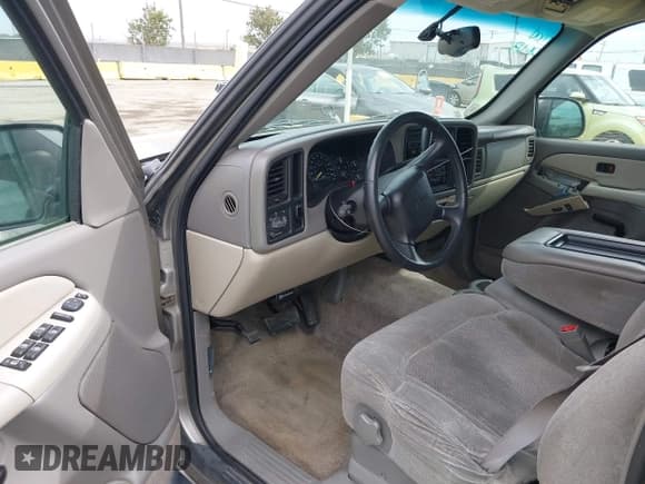 ✅ 2001 Chevrolet Suburban LT • VIN: 3GNEC16T21G248839 • Lot: 43263451. Wystawiony na IAAI z przebiegiem 238 937 mil. Bezpłatny archiwum sprzedaży aukcyjnych z USA i szczegółowy raport historii pojazdu na DreamBid. Zdjęcie 5.