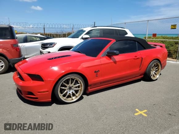 ✅ 2014 Ford Mustang GT • VIN: 1ZVBP8FF0E5282100 • Lot: 66034565. Listed on Copart with 97,652 mi. Free auction sales archive from the USA and detailed vehicle history report at DreamBid. Image 1.