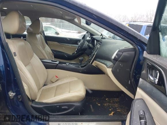 ✅ 2016 Nissan Maxima SL • VIN: 1N4AA6AP0GC429220 • Lot: 43874397. Wystawiony na IAAI z przebiegiem 223 137 mil. Bezpłatny archiwum sprzedaży aukcyjnych z USA i szczegółowy raport historii pojazdu na DreamBid. Zdjęcie 5.