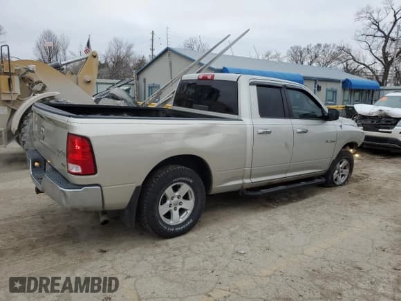 ✅ 2010 Dodge 1500 SLT • VIN: 1D7RV1GP5AS226757 • Lot: 87016694. Wystawiony na Copart z przebiegiem 269 624 mil. Bezpłatny archiwum sprzedaży aukcyjnych z USA i szczegółowy raport historii pojazdu na DreamBid. Zdjęcie 3.