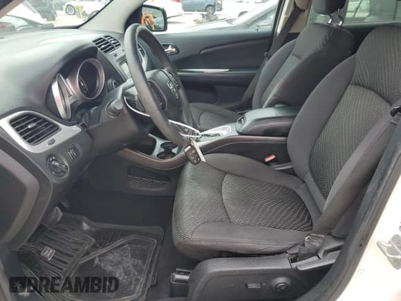 ✅ 2013 Dodge Journey SXT • VIN: 3C4PDCBG3DT630389 • Lot: 89899325. Wystawiony na Copart z przebiegiem 120 976 mil. Bezpłatny archiwum sprzedaży aukcyjnych z USA i szczegółowy raport historii pojazdu na DreamBid. Zdjęcie 7.