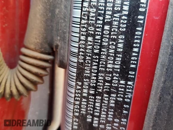 ✅ 2014 Volkswagen Beetle 2.0L TDI • VIN: 3VW5L7AT9EM804409 • Lot: 62685905. Listed on Copart with 91,277 mi. Free auction sales archive from the USA and detailed vehicle history report at DreamBid. Image 12.