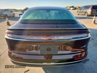 ✅ 2023 Lucid Air Pure • VIN: 50EA1PFA8PA006512 • Lot: 91040025. Wystawiony na Copart z przebiegiem 7 922 mil. Bezpłatny archiwum sprzedaży aukcyjnych z USA i szczegółowy raport historii pojazdu na DreamBid. Zdjęcie 6.