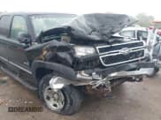 ✅ 2006 Chevrolet Silverado 2500HD LT3 • VIN: 1GCHK23D66F200054 • Лот: 42301893. Опубликован ранее на IAAI с пробегом 165 624 миль. Бесплатный доступ к архиву аукционных продаж из США и подробный отчёт об истории автомобиля на DreamBid. Изображение 6.