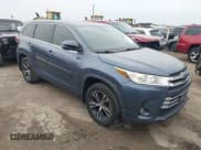 ✅ 2017 Toyota Highlander LE • VIN: 5TDZZRFH1HS222330 • Lot: 41933841. Wystawiony na IAAI z przebiegiem 150 459 mil. Bezpłatny archiwum sprzedaży aukcyjnych z USA i szczegółowy raport historii pojazdu na DreamBid. Zdjęcie 1.
