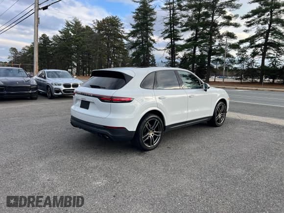 ✅ 2019 Porsche Cayenne • VIN: WP1AA2AY7KDA09970 • Лот: 92742295. Опубликован ранее на Copart с пробегом 84 003 миль. Бесплатный доступ к архиву аукционных продаж из США и подробный отчёт об истории автомобиля на DreamBid. Изображение 4.