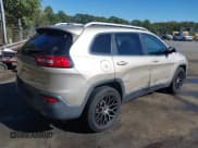 ✅ 2015 Jeep Cherokee Latitude • VIN: 1C4PJLCB7FW611434 • Лот: 43420390. Опубликован ранее на IAAI с пробегом 185 371 миль. Бесплатный доступ к архиву аукционных продаж из США и подробный отчёт об истории автомобиля на DreamBid. Изображение 4.