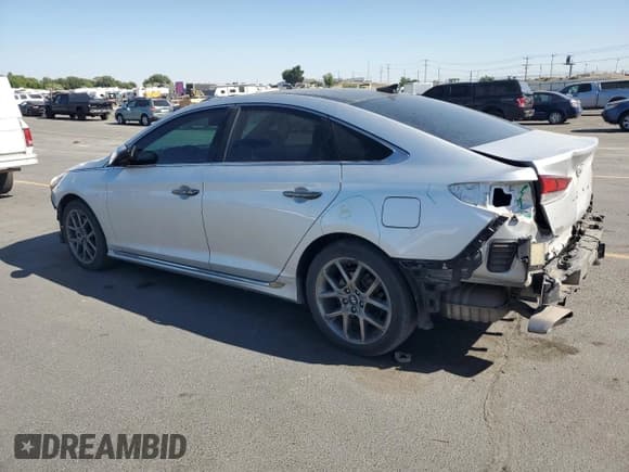 ✅ 2019 Hyundai Sonata Limited • VIN: 5NPE34AB8KH733598 • Лот: 69262995. Опубликован ранее на Copart с пробегом 30 619 миль. Бесплатный доступ к архиву аукционных продаж из США и подробный отчёт об истории автомобиля на DreamBid. Изображение 2.