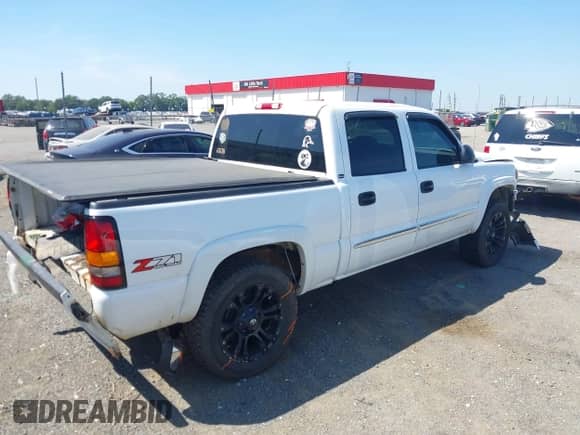 ✅ 2006 GMC Sierra 1500 SLE1 • VIN: 2GTEK13T261195043 • Lot: 43174685. Listed on IAAI with 157,783 mi. Free auction sales archive from the USA and detailed vehicle history report at DreamBid. Image 4.