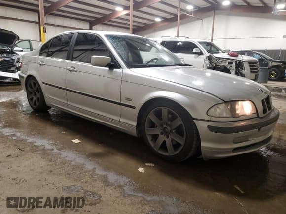 ✅ 1999 BMW 3 Series 328i • VIN: WBAAM5338XFR04467 • Lot: 41972395. Listed on Copart with 177,164 mi. Free auction sales archive from the USA and detailed vehicle history report at DreamBid. Image 4.