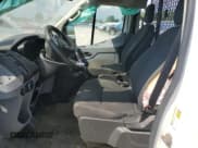 ✅ 2017 Ford Transit • VIN: 1FTYR1YM8HKA78256 • Лот: 67278425. Опубликован ранее на Copart с пробегом 135 048 миль. Бесплатный доступ к архиву аукционных продаж из США и подробный отчёт об истории автомобиля на DreamBid. Изображение 7.