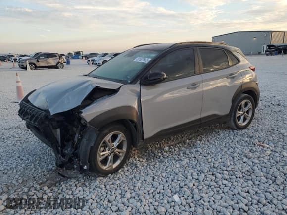 ✅ 2022 Hyundai Kona SEL • VIN: KM8K62AB3NU767209 • Lot: 82507665. Listed on Copart with 9,865 mi. Free auction sales archive from the USA and detailed vehicle history report at DreamBid. Image 1.