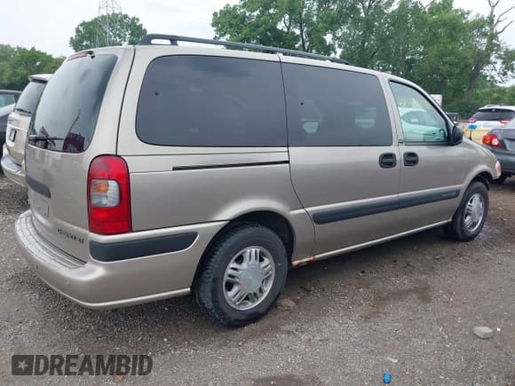✅ 2004 Chevrolet Venture LT • VIN: 1GNDX13E74D107191 • Lot: 42512603. Listed on IAAI with 183,883 mi. Free auction sales archive from the USA and detailed vehicle history report at DreamBid. Image 4.
