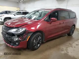 ✅ 2020 Chrysler Pacifica Launch Edition • VIN: 2C4RC3BG8LR270954 • Lot: 66832365. Listed on Copart with 57,148 mi. Free auction sales archive from the USA and detailed vehicle history report at DreamBid. Image 1.