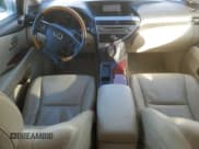 ✅ 2011 Lexus RX 350 • VIN: 2T2ZK1BA6BC059023 • Lot: 92629815. Wystawiony na Copart z przebiegiem 217 095 mil. Bezpłatny archiwum sprzedaży aukcyjnych z USA i szczegółowy raport historii pojazdu na DreamBid. Zdjęcie 8.