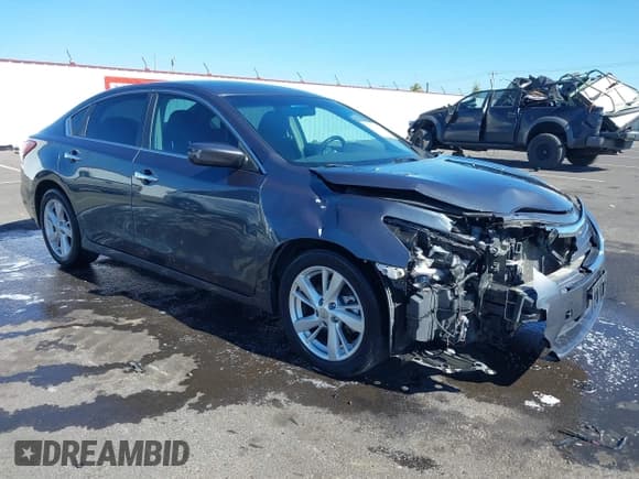 ✅ 2013 Nissan Altima SL • VIN: 1N4AL3AP3DN487203 • Lot: 43324832. Listed on IAAI with 120,392 mi. Free auction sales archive from the USA and detailed vehicle history report at DreamBid. Image 1.