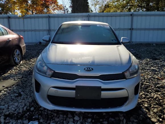 ✅ 2018 Kia Rio LX • VIN: 3KPA24ABXJE095388 • Lot: 82766755. Wystawiony na Copart z przebiegiem 62 406 mil. Bezpłatny archiwum sprzedaży aukcyjnych z USA i szczegółowy raport historii pojazdu na DreamBid. Zdjęcie 5.