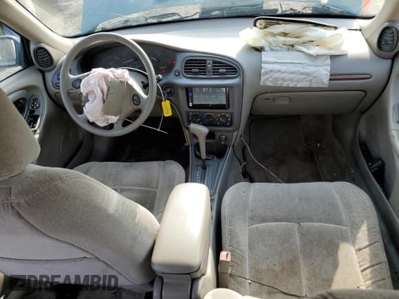 ✅ 1998 Oldsmobile Cutlass GL • VIN: 1G3NB52MXW6326374 • Lot: 67267575. Wystawiony na Copart z przebiegiem 55 982 mil. Bezpłatny archiwum sprzedaży aukcyjnych z USA i szczegółowy raport historii pojazdu na DreamBid. Zdjęcie 8.