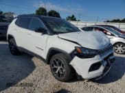 ✅ 2024 Jeep Compass Limited • VIN: 3C4NJDCN9RT143420 • Лот: 71279595. Опубликован ранее на Copart с пробегом 13 680 миль. Бесплатный доступ к архиву аукционных продаж из США и подробный отчёт об истории автомобиля на DreamBid. Изображение 4.