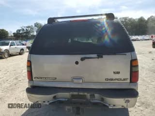 ✅ 2005 Chevrolet Suburban LS • VIN: 3GNFK16ZX5G119832 • Lot: 71104274. Wystawiony na Copart z przebiegiem 323 542 mil. Bezpłatny archiwum sprzedaży aukcyjnych z USA i szczegółowy raport historii pojazdu na DreamBid. Zdjęcie 6.