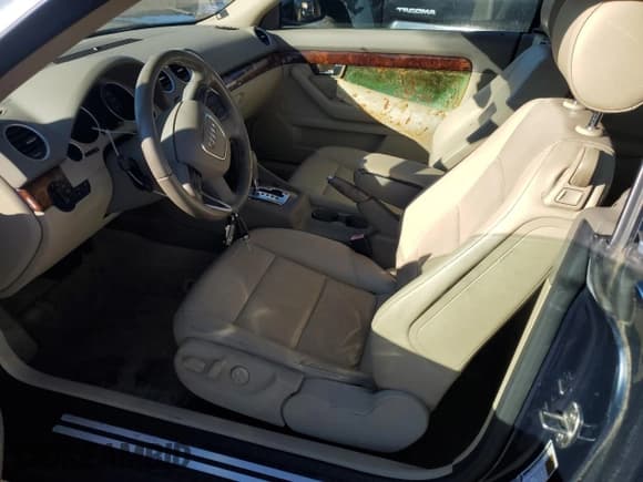 ✅ 2007 Audi A4 2.0T • VIN: WAUDF48H67K020329 • Lot: 82541415. Wystawiony na Copart z przebiegiem 67 035 mil. Bezpłatny archiwum sprzedaży aukcyjnych z USA i szczegółowy raport historii pojazdu na DreamBid. Zdjęcie 7.