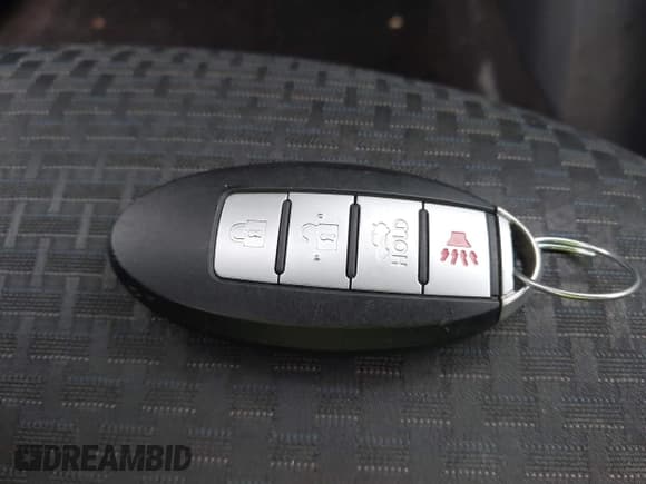 ✅ 2017 Nissan Sentra S • VIN: 3N1AB7AP1HY364435 • Lot: 43373328. Listed on IAAI with 100,085 mi. Free auction sales archive from the USA and detailed vehicle history report at DreamBid. Image 11.