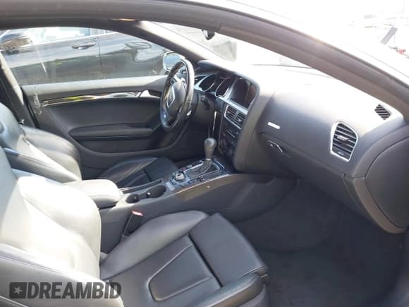 ✅ 2012 Audi S5 Premium Plus • VIN: WAUCVAFR1CA003754 • Lot: 41492517. Wystawiony na IAAI z przebiegiem 116 082 mil. Bezpłatny archiwum sprzedaży aukcyjnych z USA i szczegółowy raport historii pojazdu na DreamBid. Zdjęcie 5.