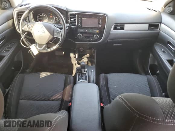 2016 Mitsubishi Outlander SE с VIN JA4AZ3A34GZ045964, выставлен на аукционе Copart как лот 81072095 с пробегом 73 464 миль миль и Списание • Salvage title. История ставок и продаж доступна на DreamBid. Изображение 8.