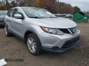 ✅ 2019 Nissan Rogue SV • VIN: JN1BJ1CR7KW631367 • Lot: 43681621. Wystawiony na IAAI z przebiegiem 129 715 mil. Bezpłatny archiwum sprzedaży aukcyjnych z USA i szczegółowy raport historii pojazdu na DreamBid. Zdjęcie 1.