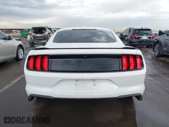 ✅ 2020 Ford Mustang GT • VIN: 1FA6P8CF8L5173461 • Lot: 43496554. Listed on IAAI with 33,679 mi. Free auction sales archive from the USA and detailed vehicle history report at DreamBid. Image 16.