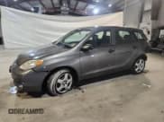 ✅ 2008 Toyota Matrix STD • VIN: 2T1KR32E68C720400 • Лот: 93436085. Опубликован ранее на Copart с пробегом 64 833 миль. Бесплатный доступ к архиву аукционных продаж из США и подробный отчёт об истории автомобиля на DreamBid. Изображение 1.