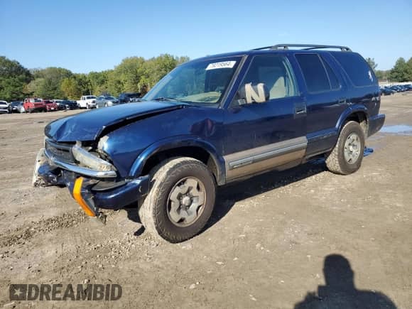 2002 Chevrolet Blazer LS z VIN 1GNDT13W22K123926, wystawiony jako Copart lot #79219564 z przebiegiem 205 251 mil mil oraz Szkoda całkowita • Salvage title. Historia ofert i sprzedaży dostępna na DreamBid. Obrazek 1.